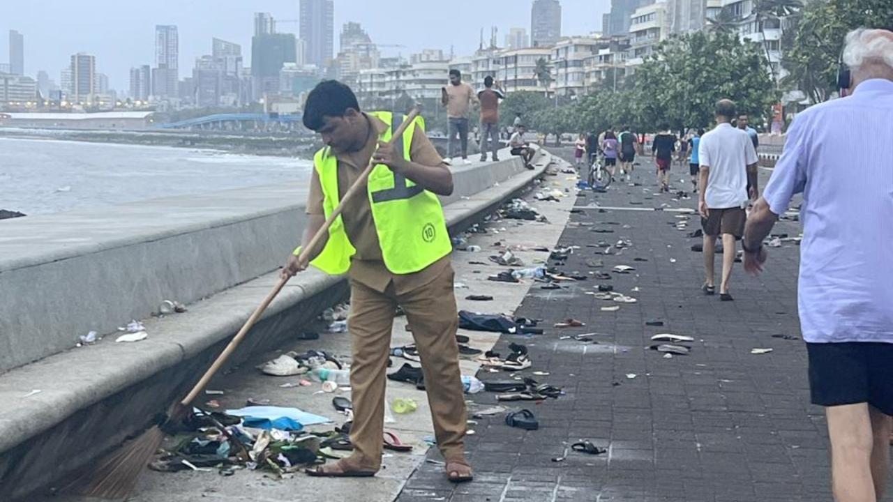 Victory parade: Trash including water bottles, footwear collected in 2 dumpers in Mumbai