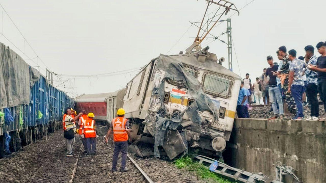 The cause of the Howrah-Mumbai Mail derailment is under investigation. Initial reports suggest that the passenger train hit a stationary goods train, leading to the derailment of 18 coaches, including 16 passenger coaches, one power car, and one pantry car.