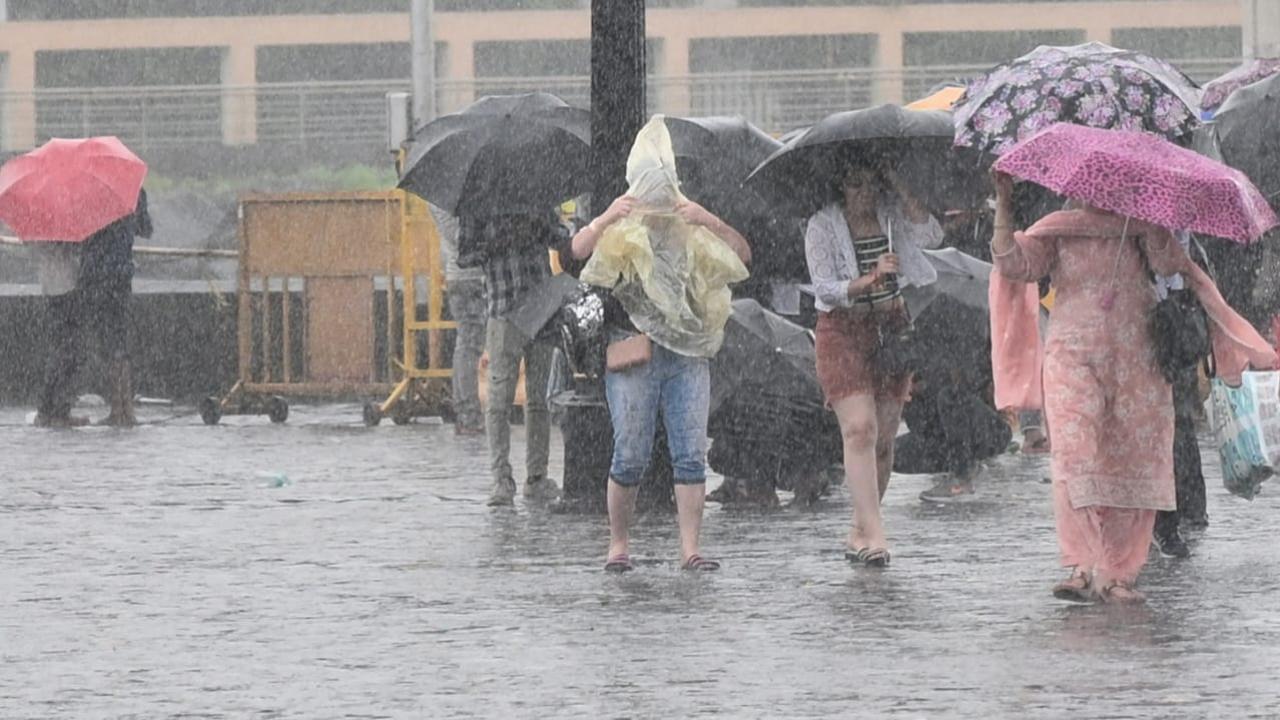 Mumbai rains: City records 134.99 mm rainfall in 24 hours