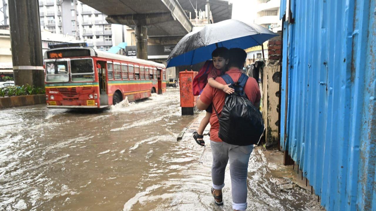 According to a civic official, the island city received 44 mm of rain in the 24 hours that ended at 8 a.m. on Thursday, while its eastern and western suburbs received 90 mm and 89 mm of rain, respectively.