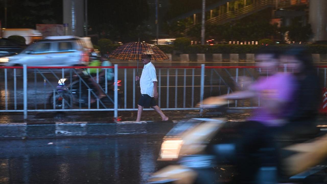 As per the IMD forecast, Satara and Kolhapur are likely to record extremely heavy rainfall at isolated places in the ghat areas and moderate rain in the plains on Sunday