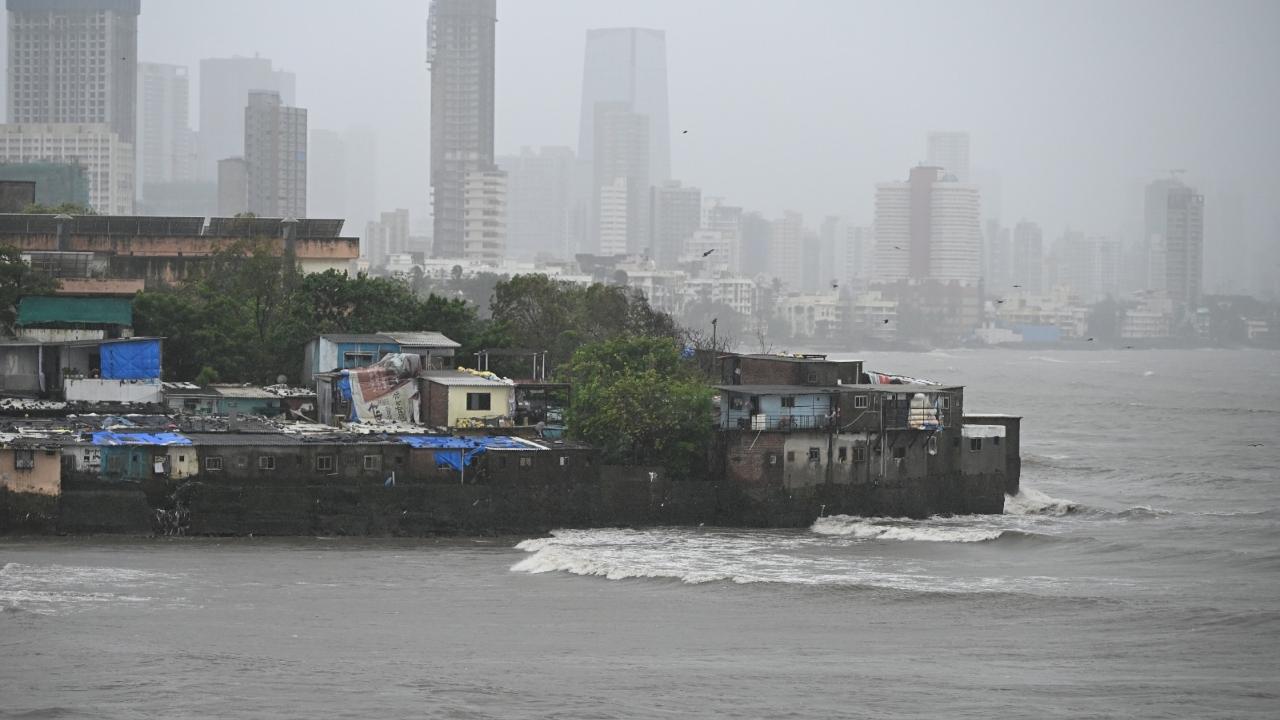 The maximum temperature in the city was likely to settle at 28 degrees Celsius and the minimum temperature would be recorded at 24 degrees Celsius, the IMD had said earlier in the day