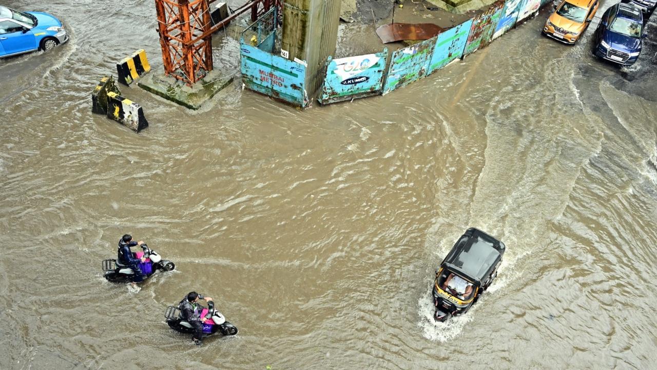 Meanwhile, Maharashtra Chief Minister Eknath Shinde on Sunday asked officials to be on high alert in light of heavy rains in several parts of state
