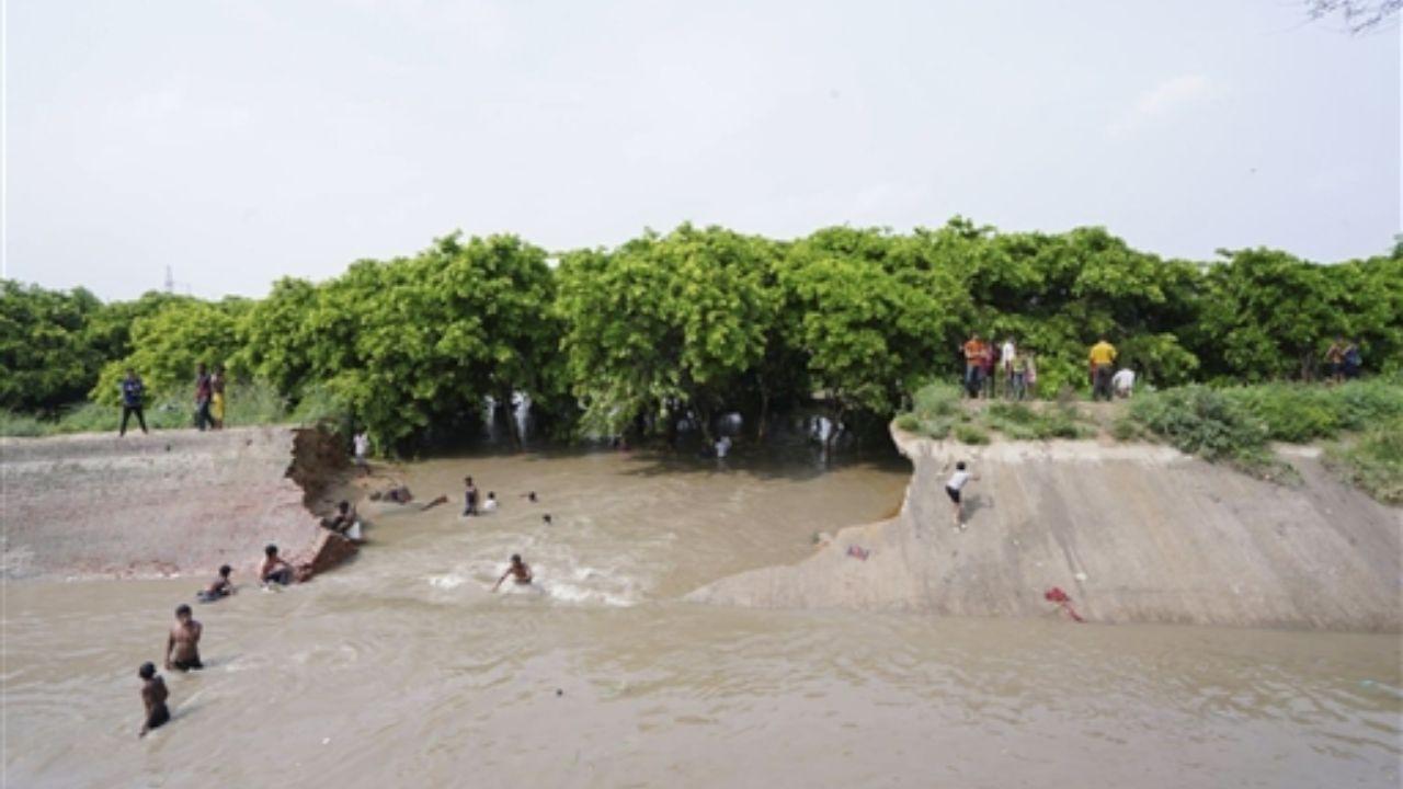 The CEO of the Delhi Jal Board assured that repair work on the breach was being carried out on a war footing and expected to be completed by Friday evening. 
