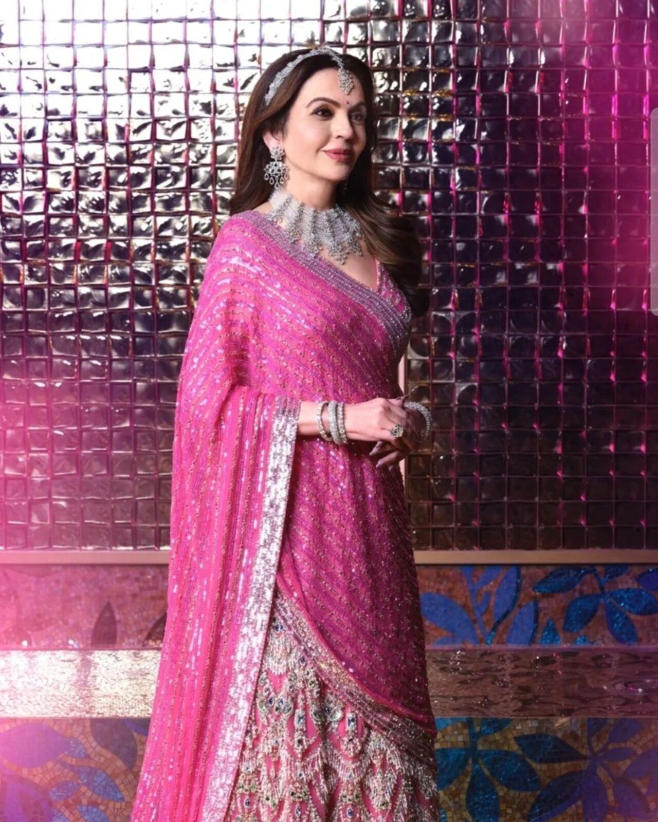 For the sangeet, Nita Ambani stunned in a custom Falguni and Shane Peacock lehenga jewelled lehenga. 