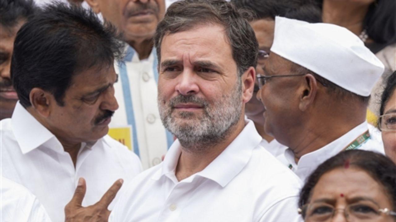 Key figures from various opposition parties participated in the demonstration. Notable attendees included Leader of Opposition in Lok Sabha Rahul Gandhi, Congress leaders Shashi Tharoor, KC Venugopal, and Manish Tewari, Aam Aadmi Party’s Sanjay Singh and Raghav Chadha, TMC MP Sagarika Ghosh, and Shiv Sena’s Priyanka Chaturvedi.