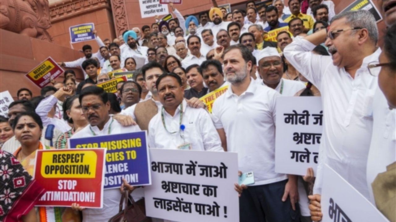 The protest aimed to highlight the alleged intimidation tactics used by the government to silence dissenting voices.