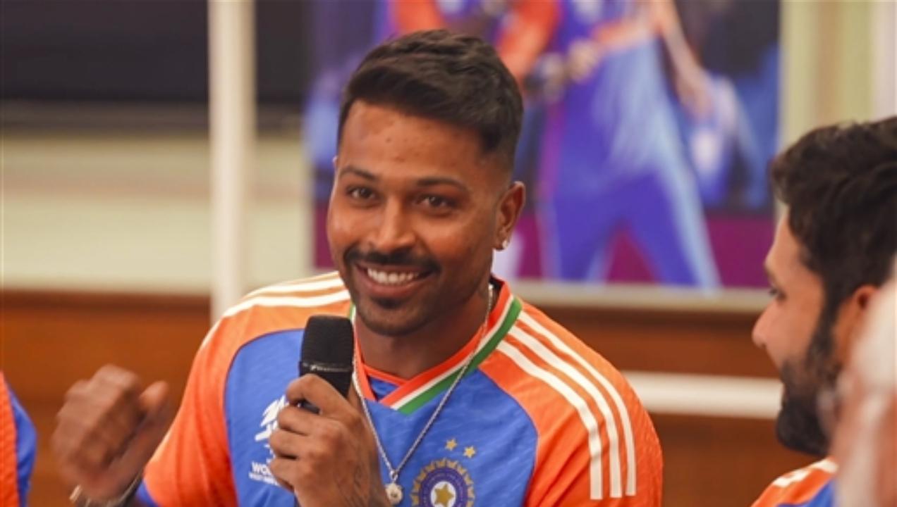 Rohit Sharma's deputy Hardik Pandya was also seen speaking on the microphone. In the finals of the T20 World Cup 2024 against South Africa, Pandya bowled a crucial last over which saw Suryakumar Yadav take the catch of dangerous David Miller