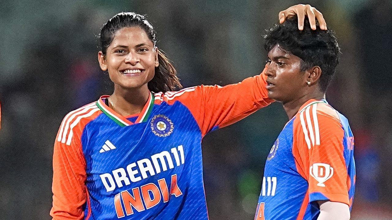 India beat SA by 10 wkts to level series 1-1