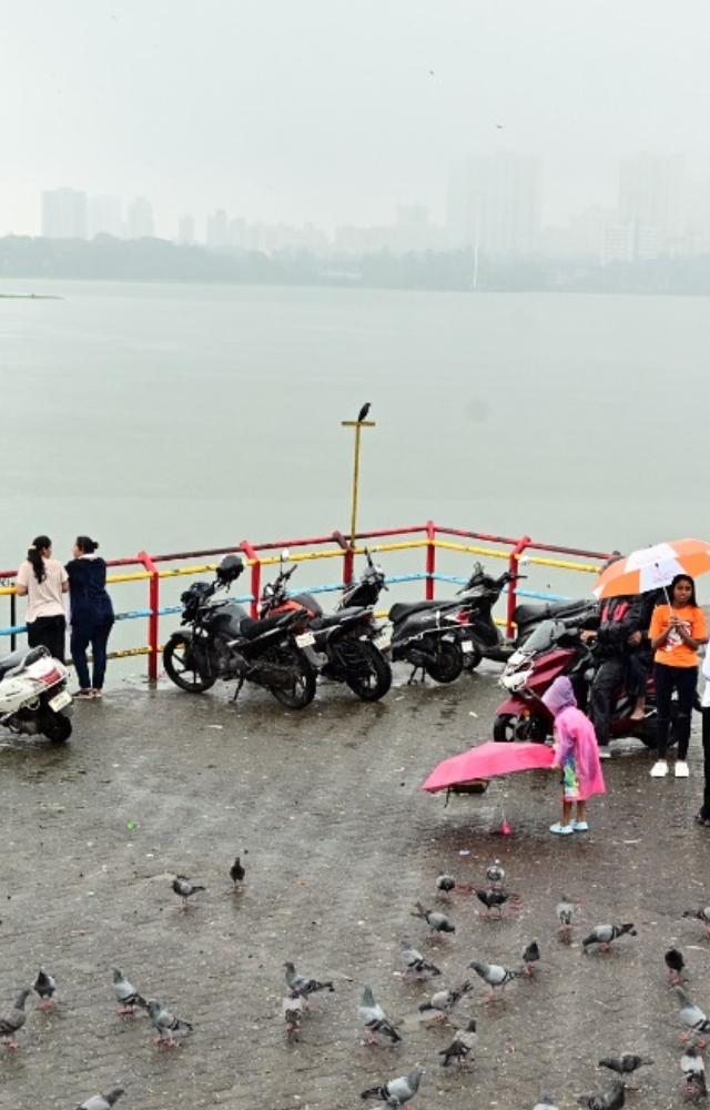 Earlier this month, Mumbai`s Powai Lake had began overflowing as heavy rains lashed the city