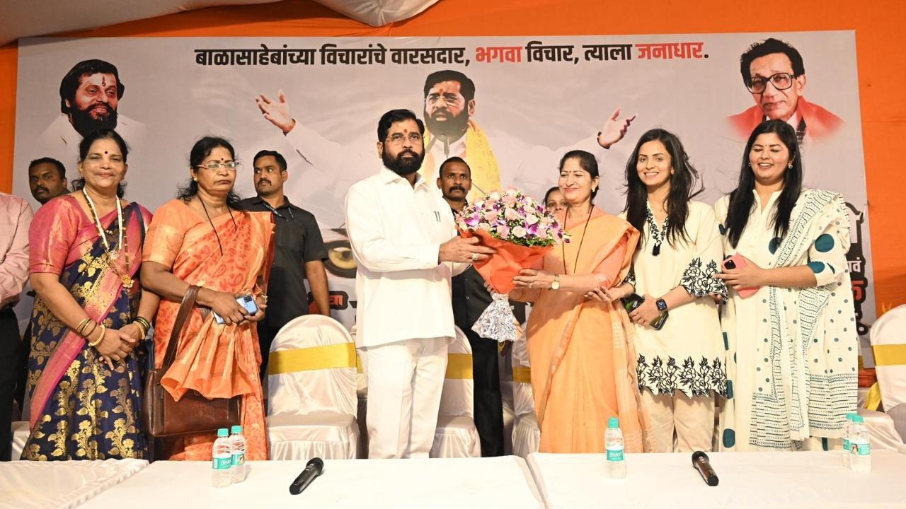 Swikruti Sharma and daughters join Shiv Sena with a grand show of support