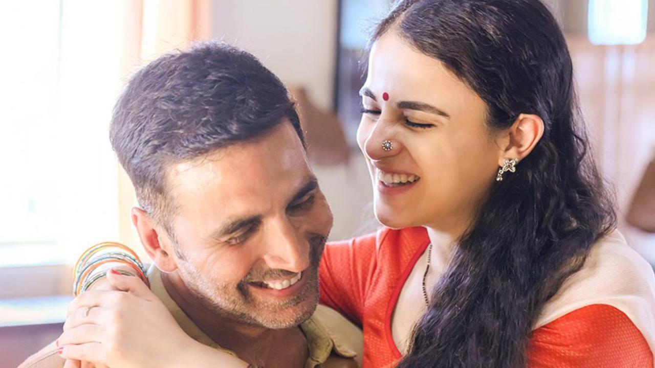 Sarfira: Akshay Kumar heaps praise on Radhikka Madan's performance as a Maharashtrian