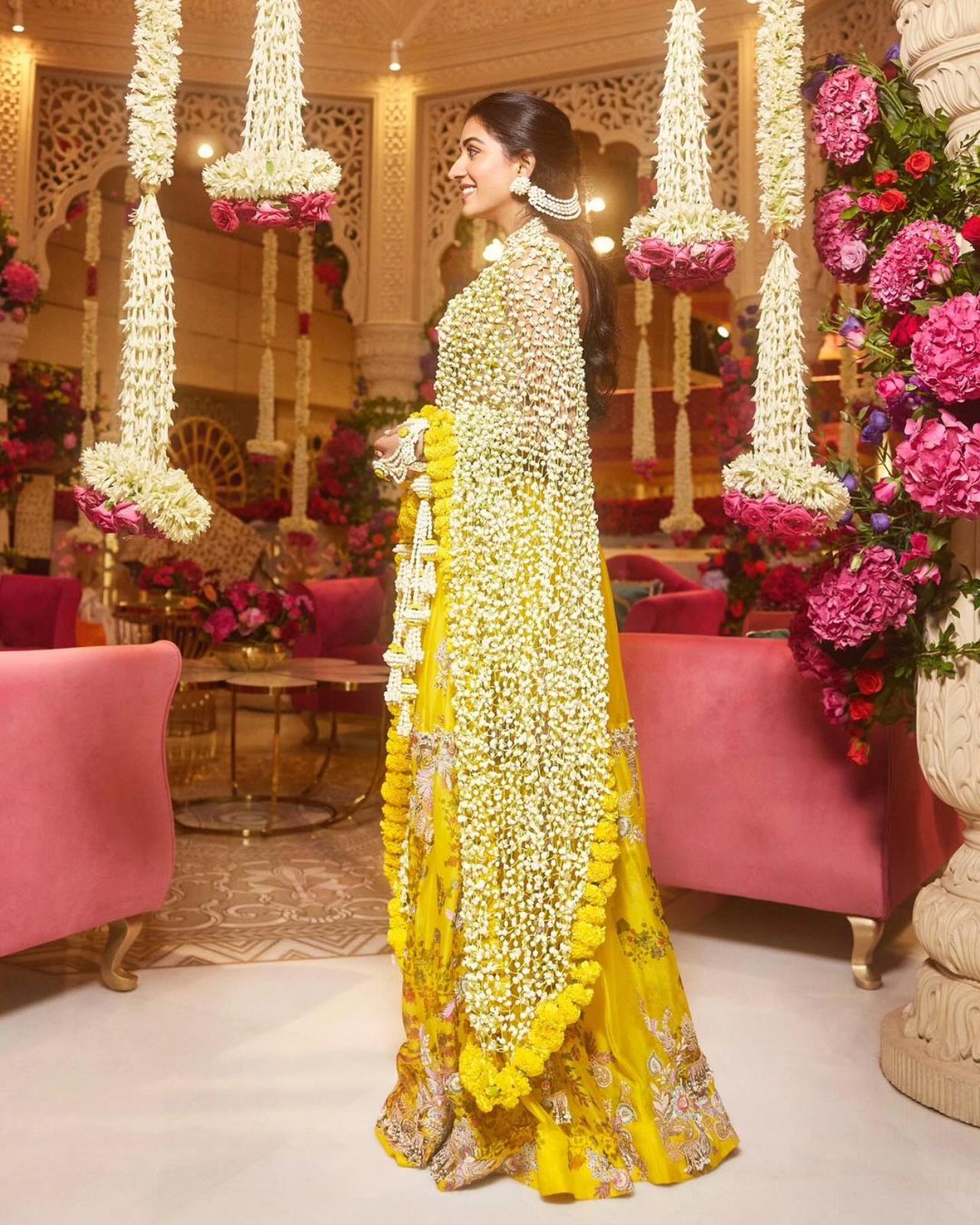 Radhika was styled by Rhea Kapoor and Sanya Kapoor for the occasion. She elevated her look with floral jewellery.