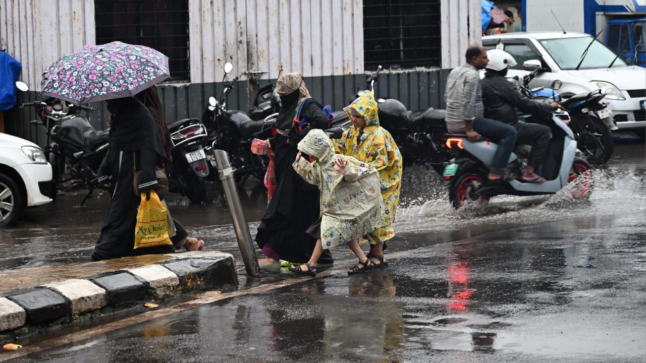 Maharashtra rains: Heavy rains likely in parts of the state, IMD issues alert