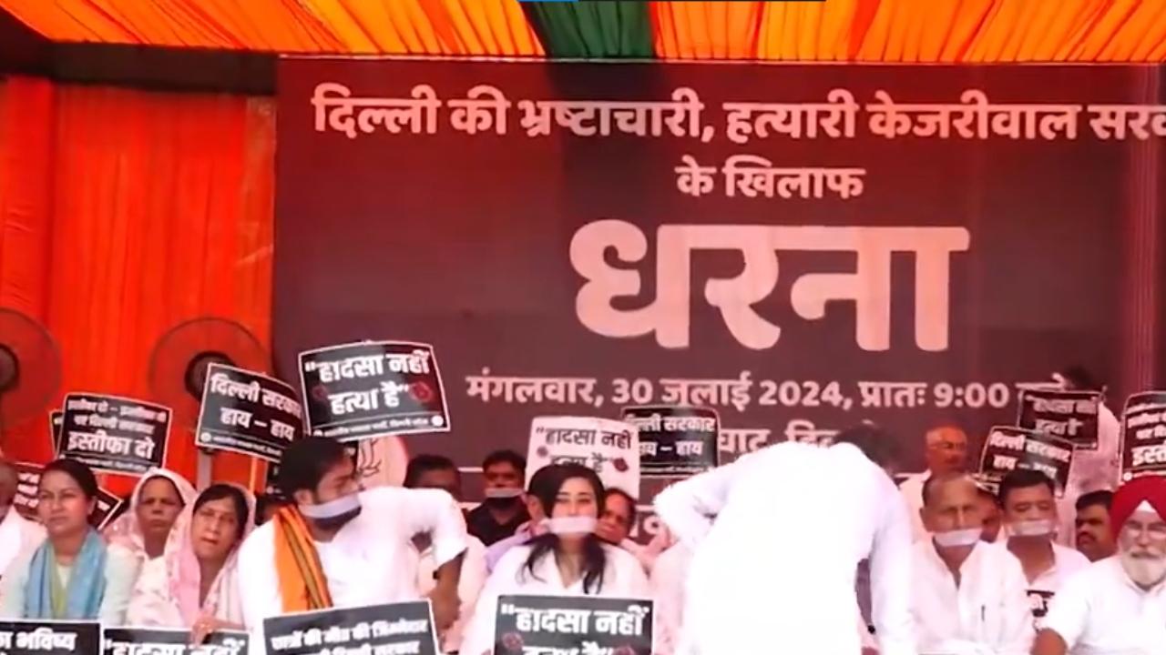 He said Shelly Oberoi, the mayor of AAP-ruled MCD, on June 19 asserted that 92-95 per cent drains in the cities were desilted. AAP minister Saurabh Bharadwaj, hiowever, on Monday said the drains were not desilting