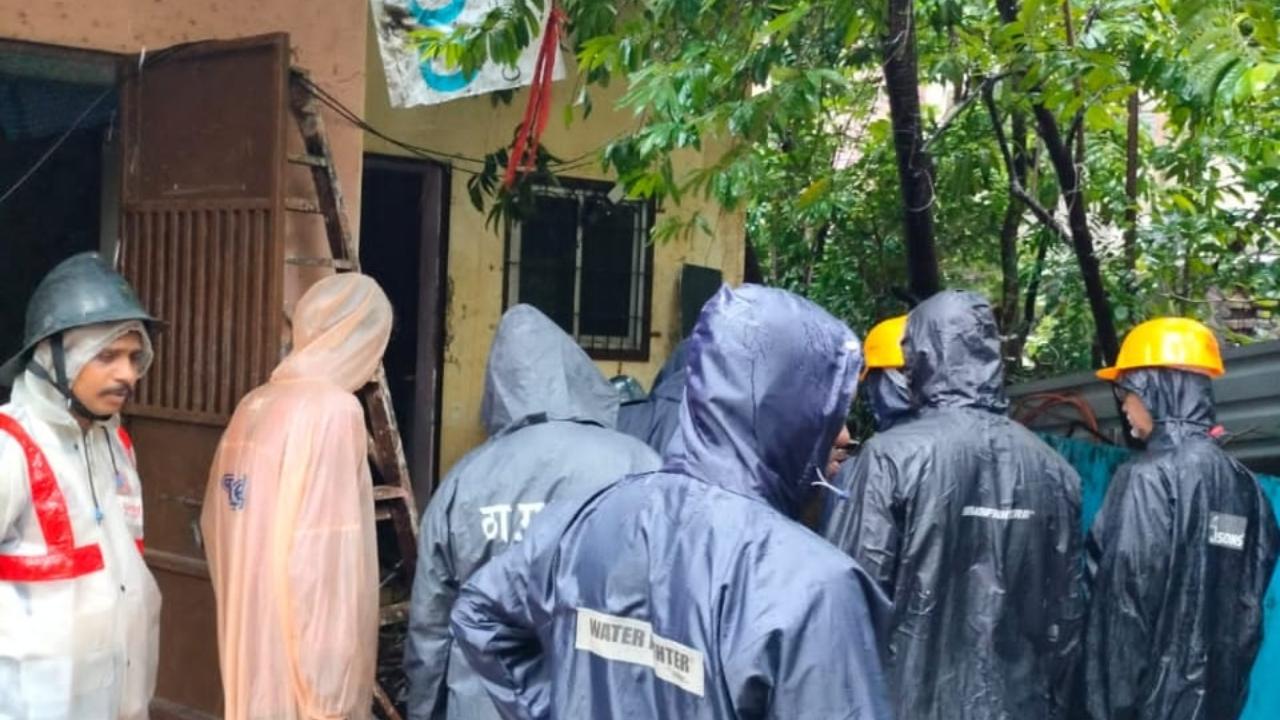 A wall collapsed on the first floor of the building in the Joshi Baug area of Kalyan, he said, adding that no one was injured in the incident
