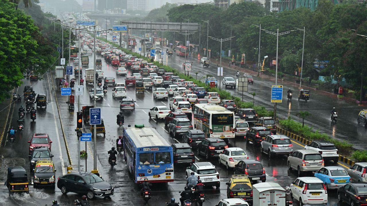 Mumbai weather update: Moderate rain in city and suburbs likely, says IMD