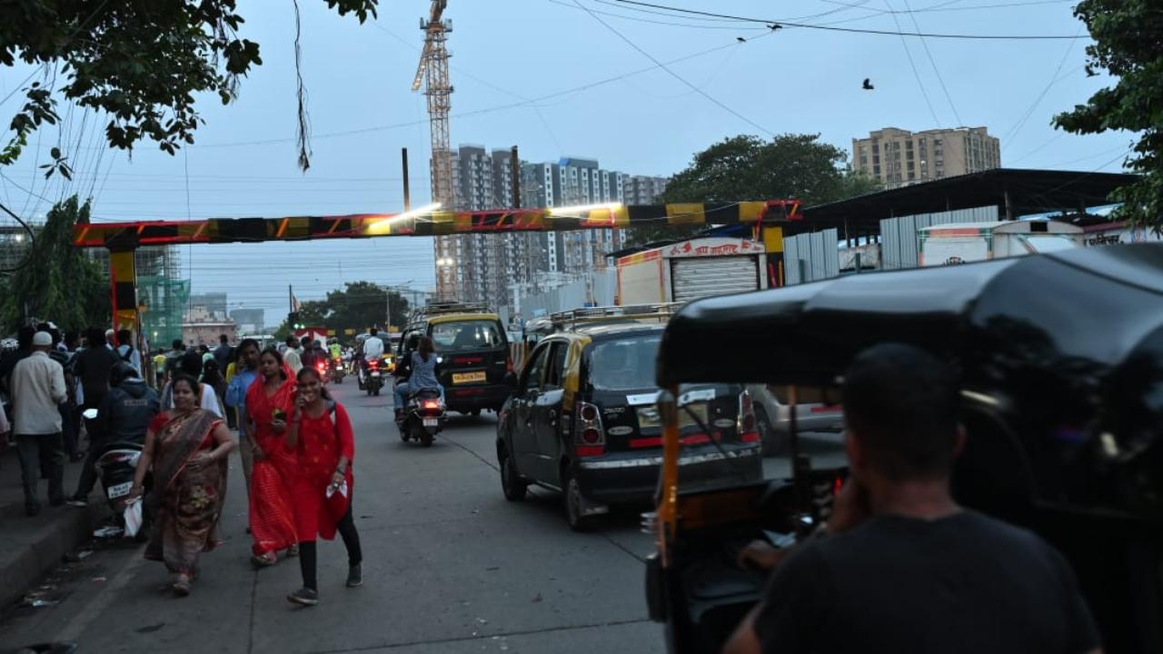 The ROB is presently in a state of distress and the Indian Institute of Technology (IIT), Mumbai, in its structural audit report has declared the ROB as unsafe, needing urgent action to ensure safety