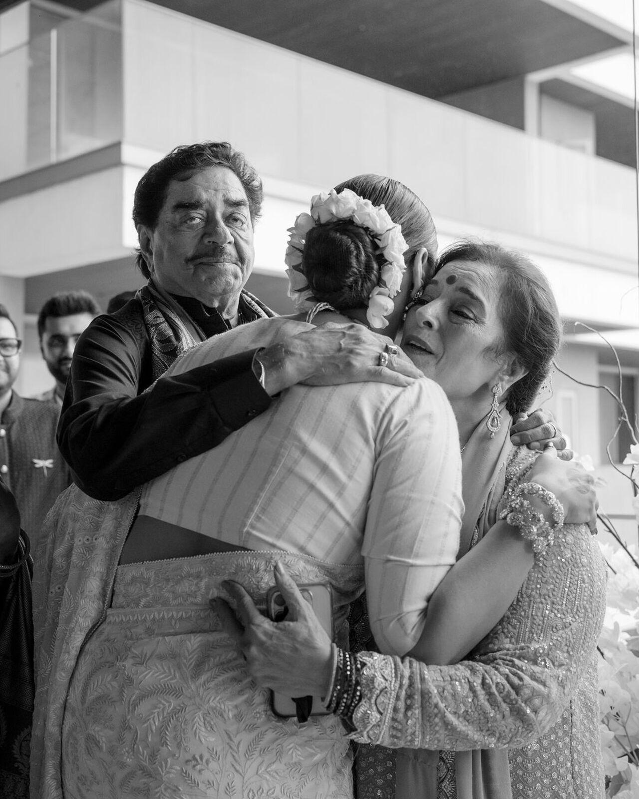A set of monochrome pictures showcased the emotional moments spent between Sonakshi and her mother Poonam Sinha and father, Shatrughan Sinha.