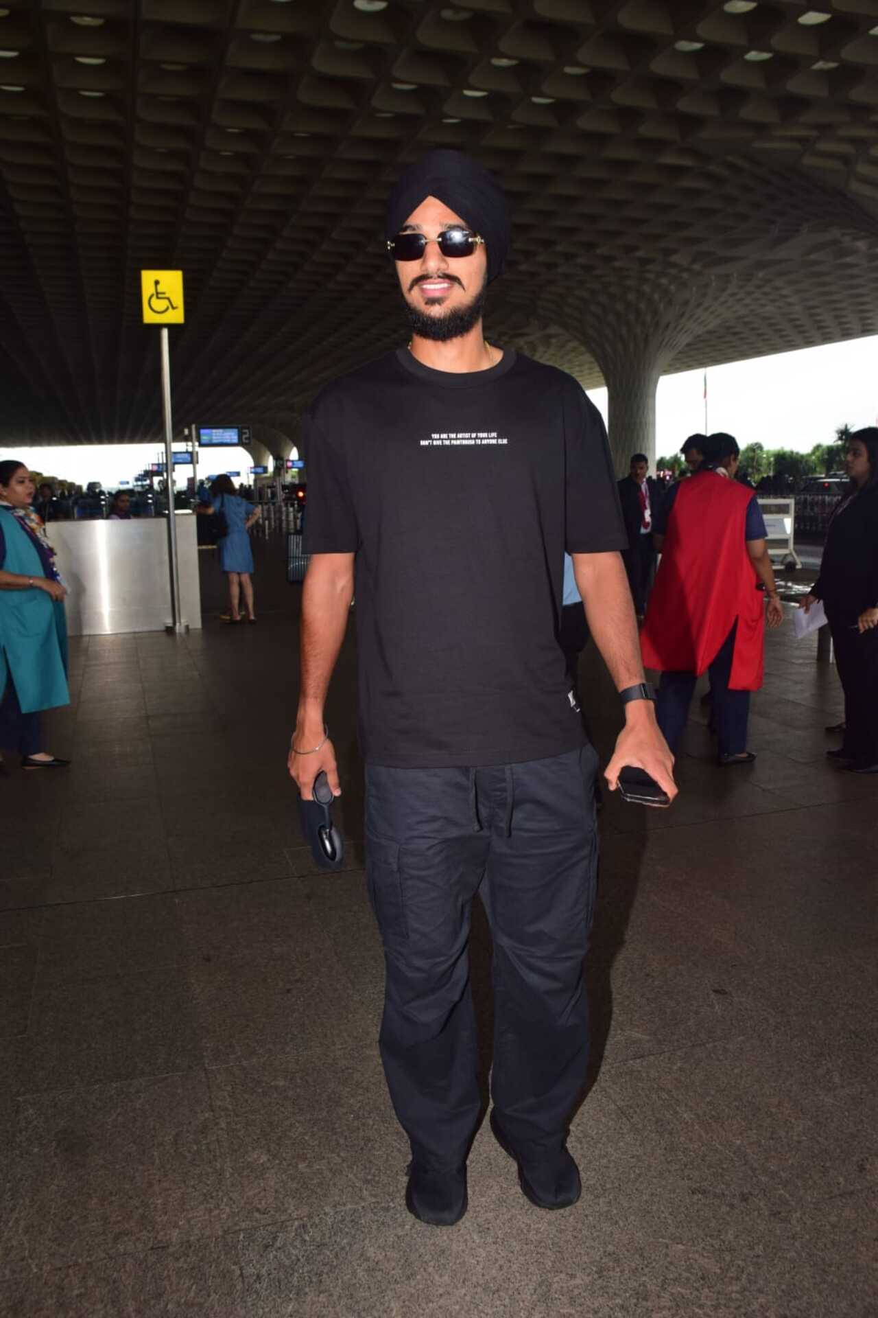 Indian cricketer Arshdeep Singh spotted at the Mumbai airport