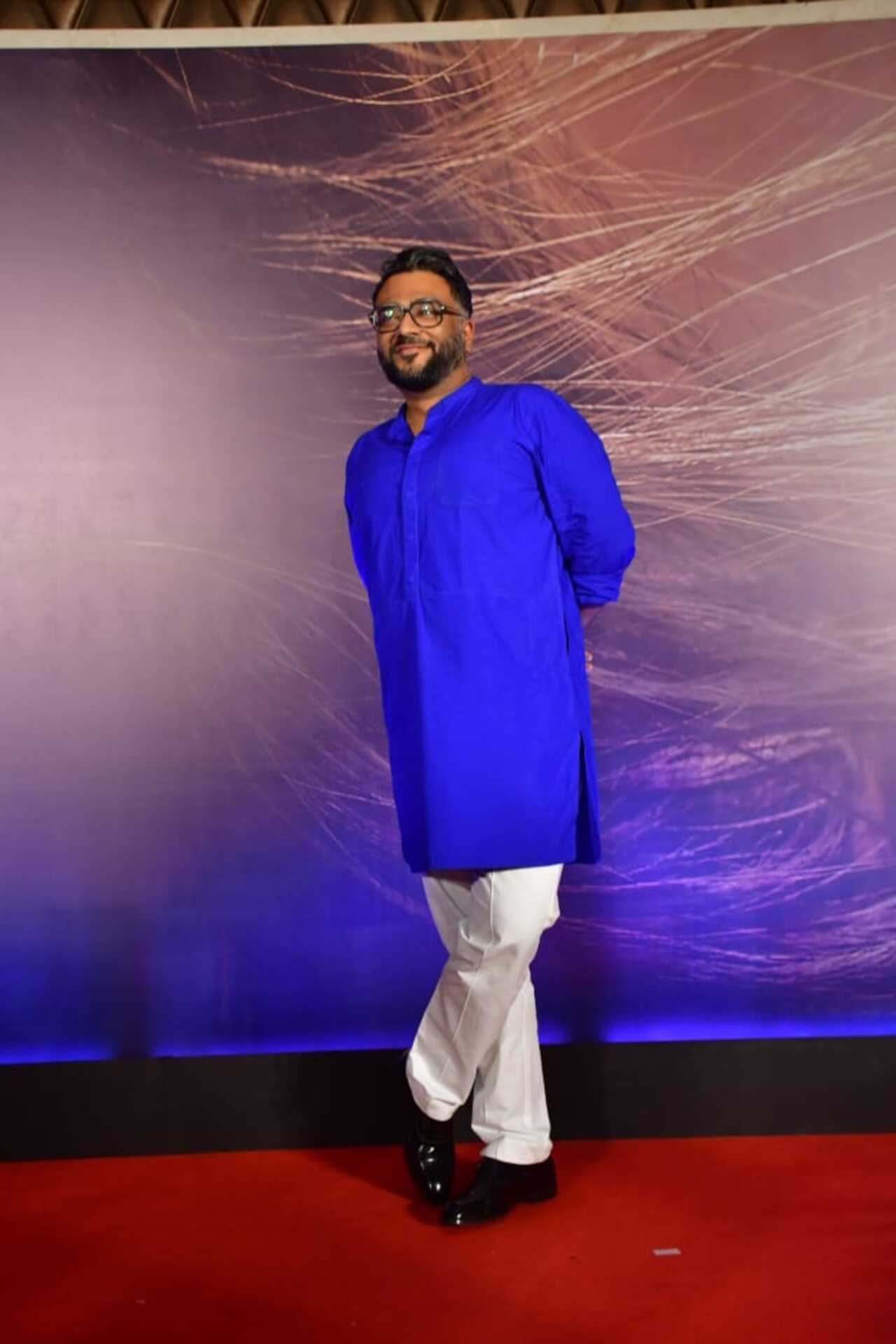 Ulajh director Sudhanshu Saria strikes a pose at the trailer preview event