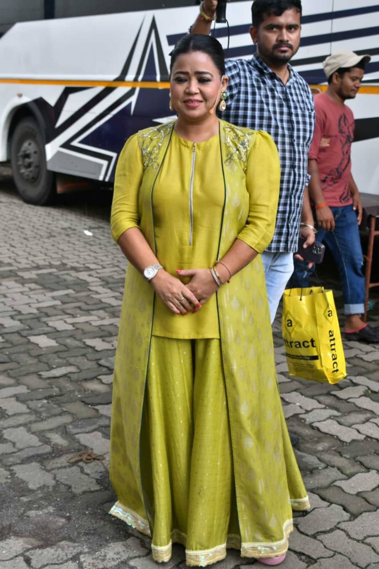 Bharti Singh gets clicked on the sets of Laughter Chefs