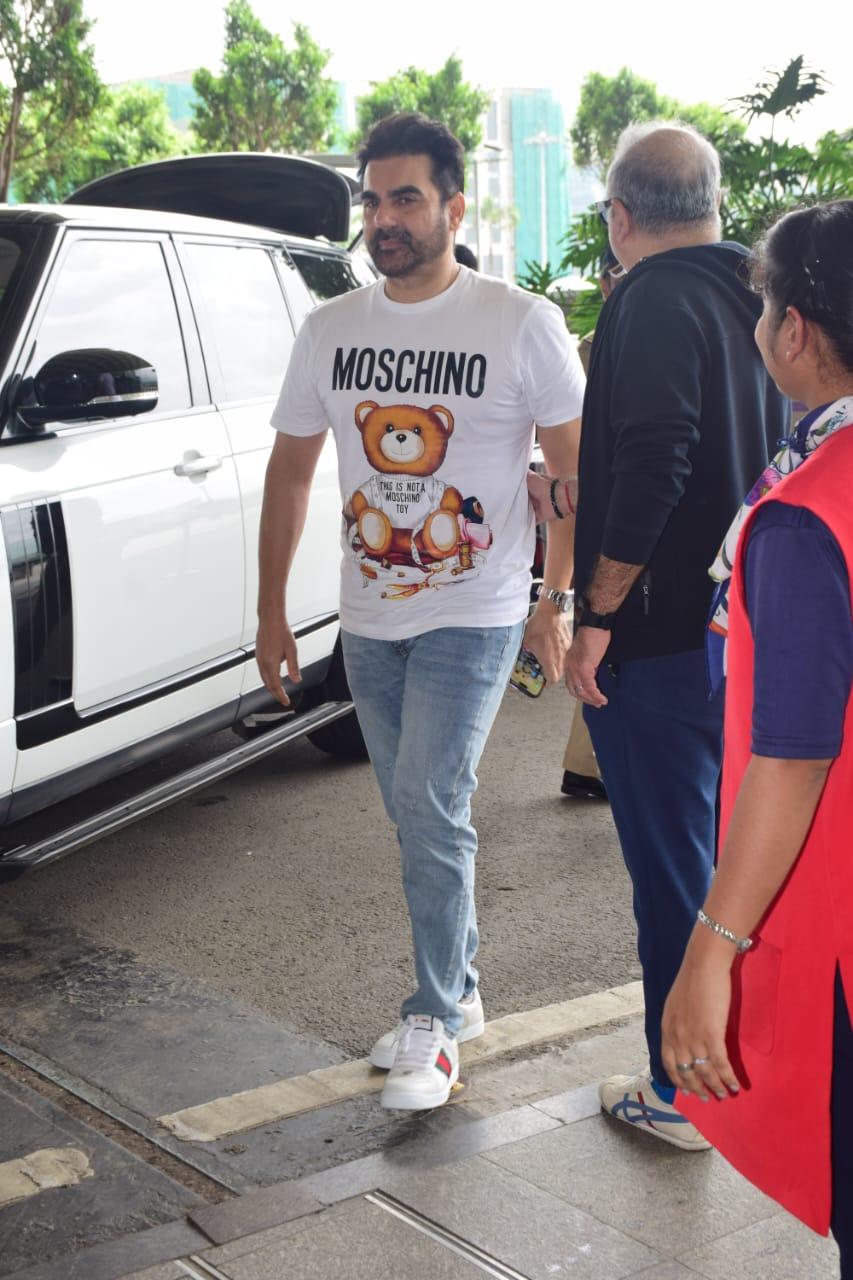 Arbaaz Khan aced his airport look in comfy casuals