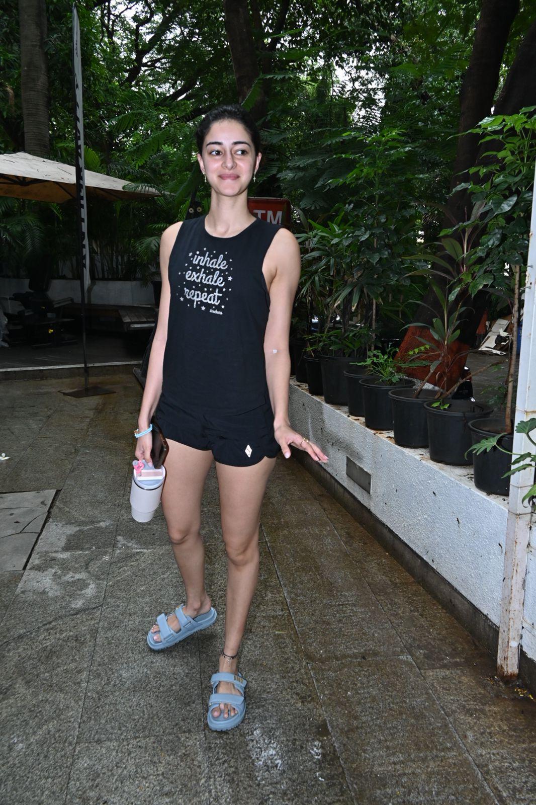 The grind doesn't stop and despite it raining like cats and dogs, Ananya Panday made her way to the gym