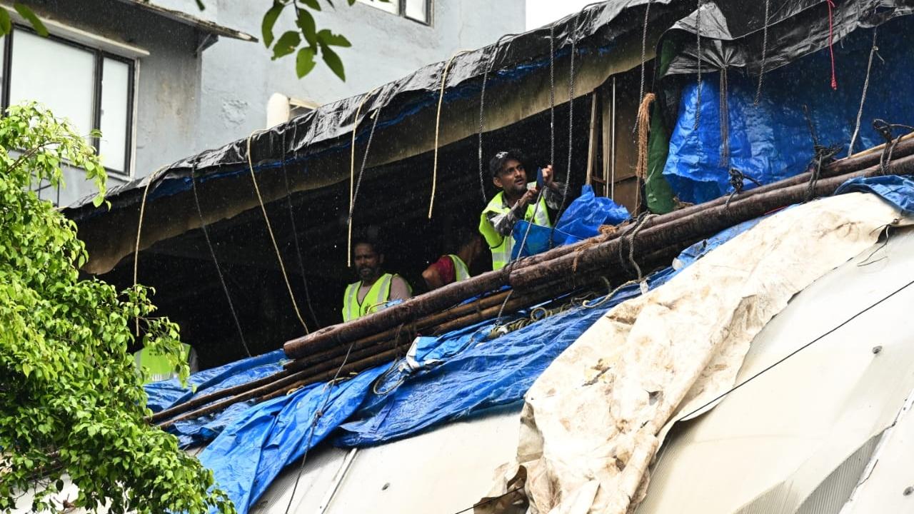 The accident claimed the life of Kaveri Nakhwa (45), who was riding pillion, while her husband Pradeep survived with injuries, police have said