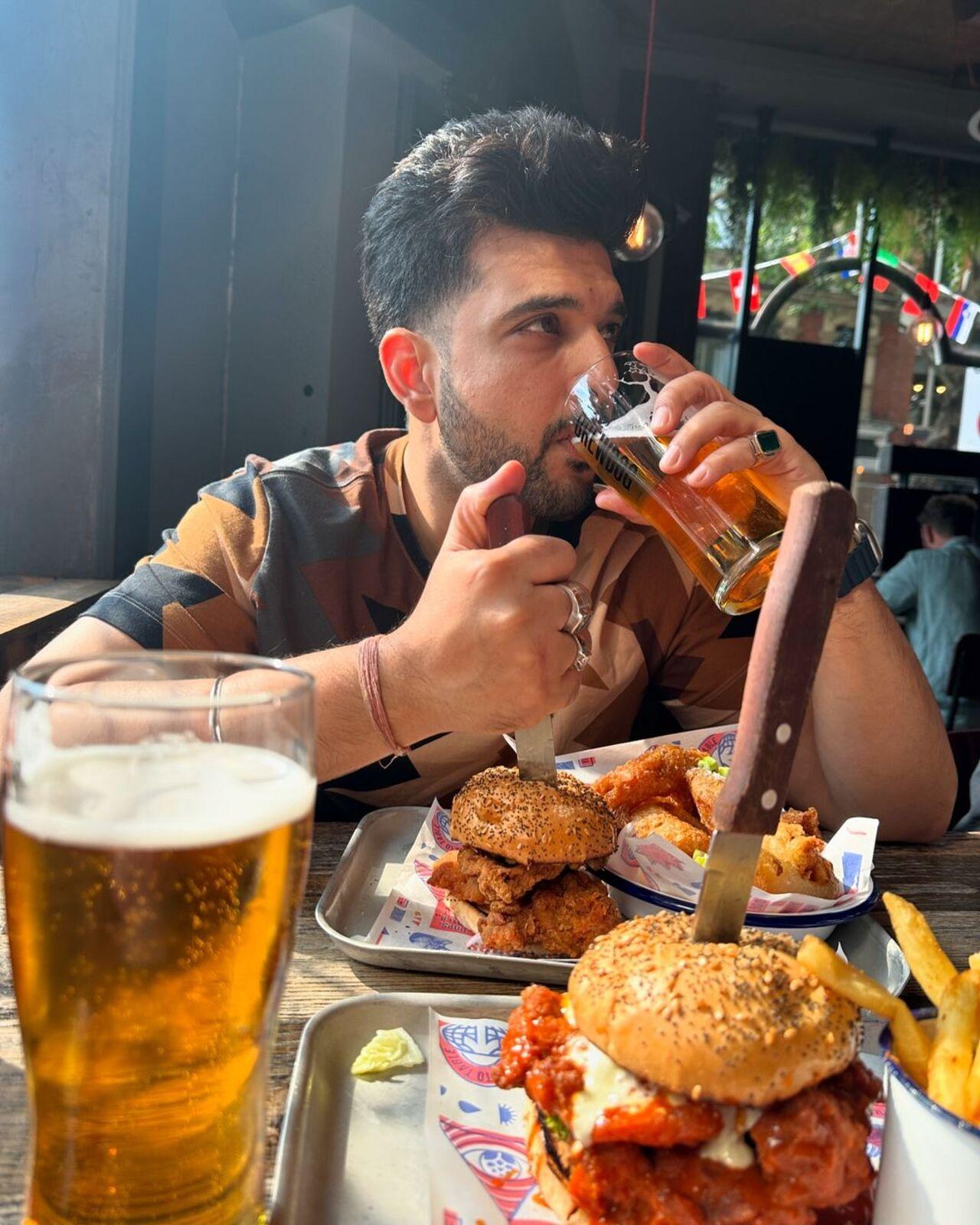 This picture of Karan is giving 'Pehle pet puja fir kaam duja'