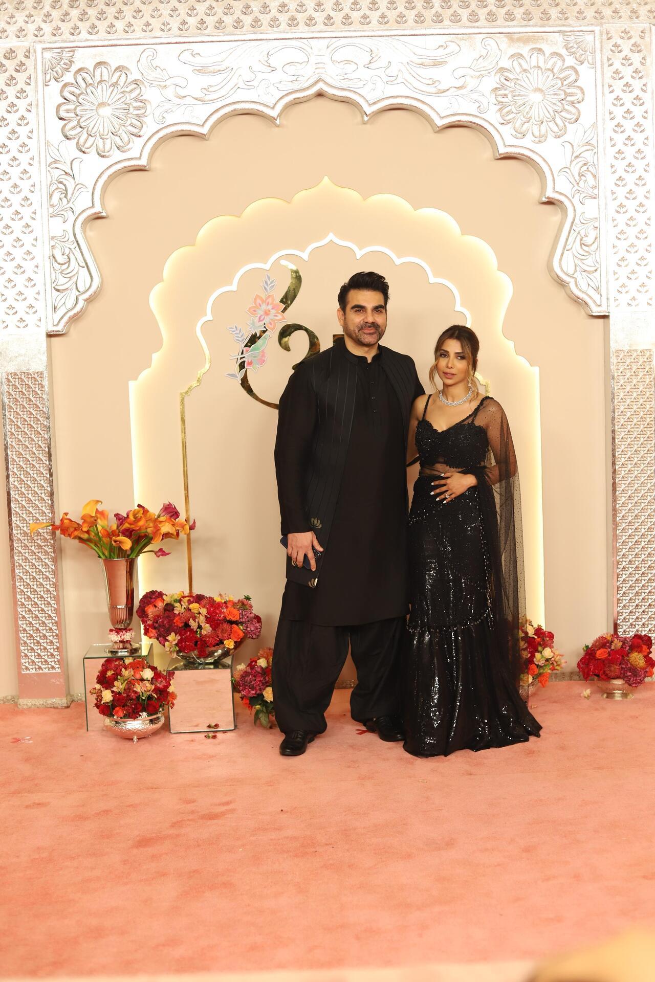 Shurra Khan and Arbaaz Khan wore matching outfits as they went to attend the grand wedding