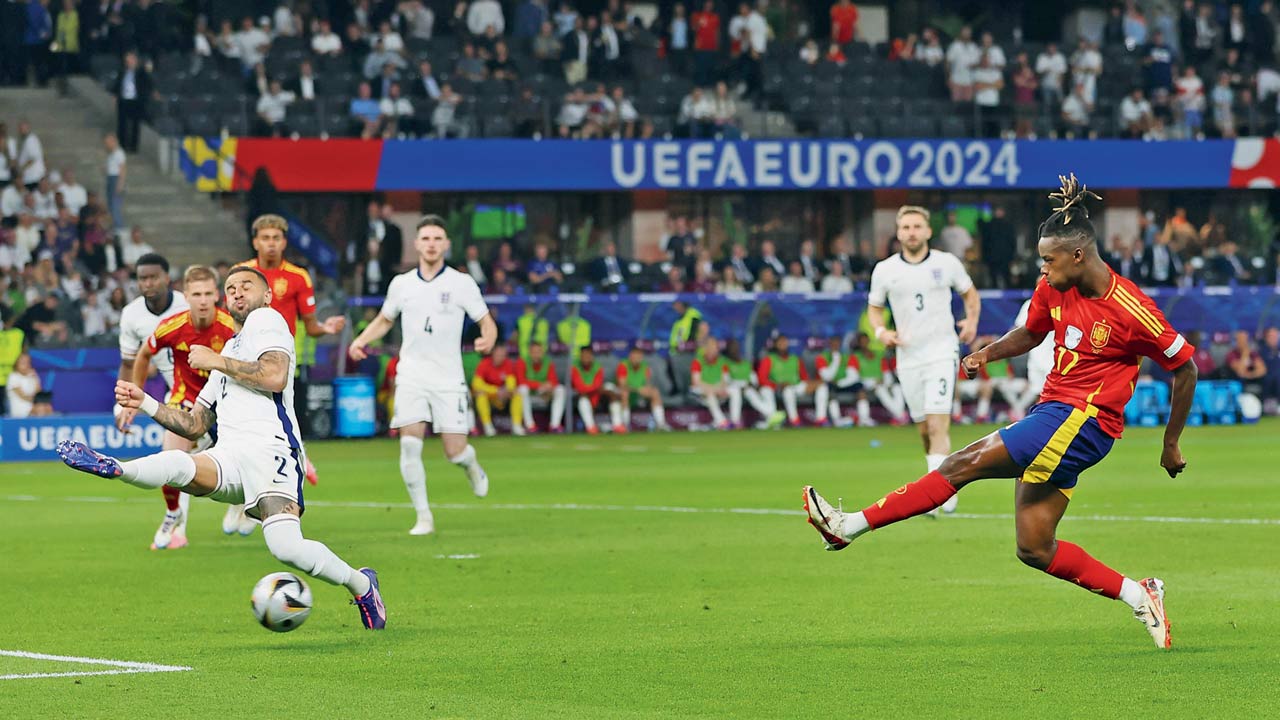 47th min: Nico Williams (right) opens the scoring for Spain... 1-0