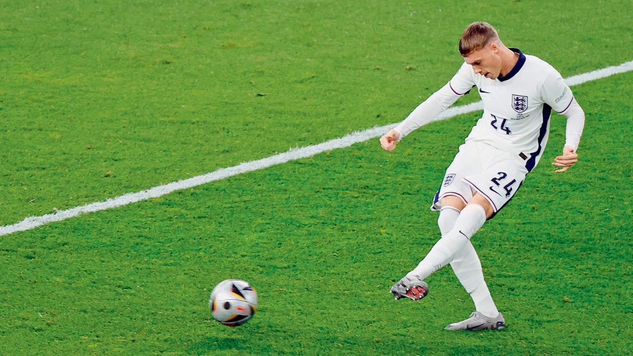 73rd min: Cole Palmer hammers in the equaliser for England... 1-1