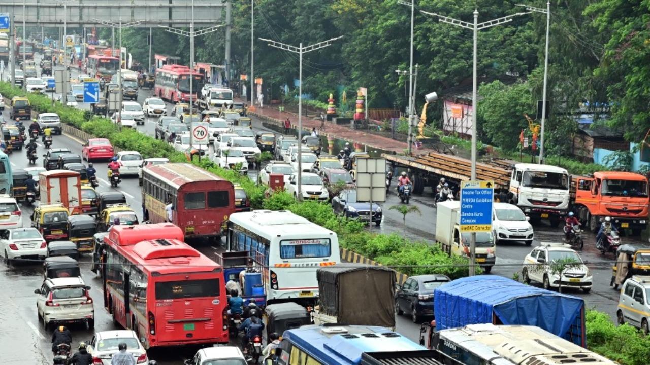 Harbour corridor services were temporarily halted at Chunabhatti due to water accumulation. Western Railway trains were experiencing delays of up to 10 minutes between Matunga Road and Dadar