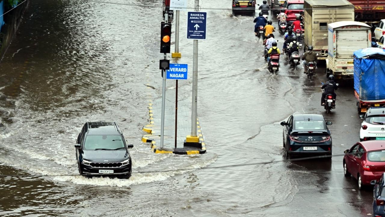 Meanwhile, at least 40 bus routes in the city and suburbs were diverted or curtailed due to waterlogging. Local train services also experienced significant delays, while key roads faced traffic congestion