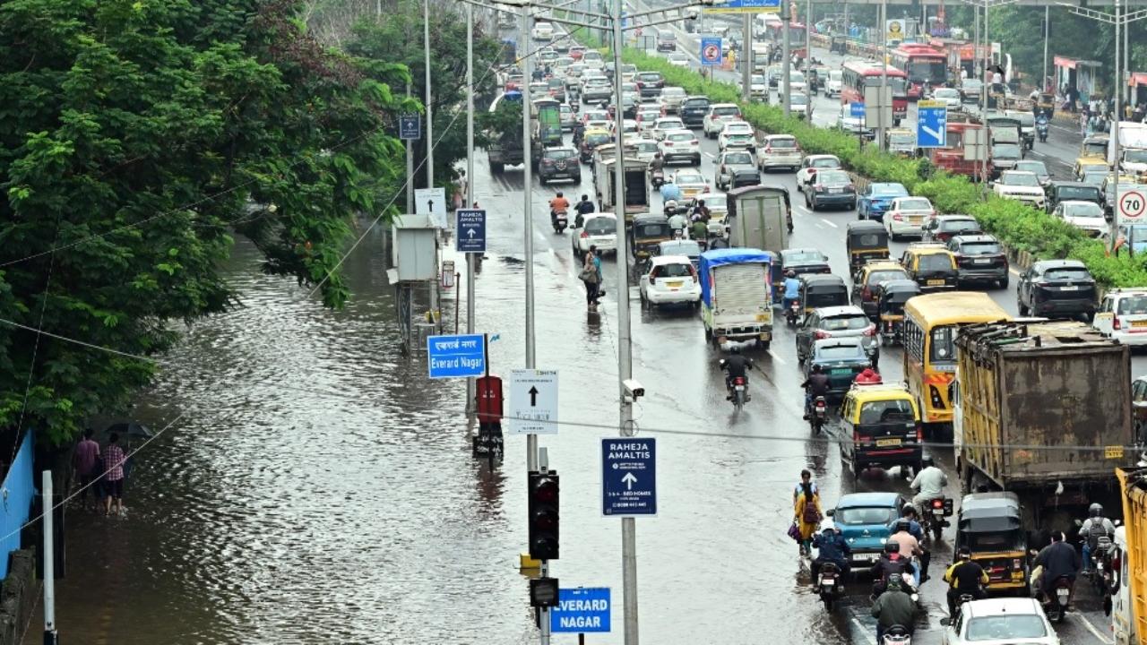 The BMC anticipated severe waterlogging and issued warnings, deploying teams to manage the situation