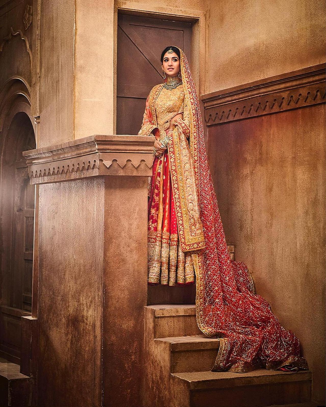 For the vidaai ceremony, Radhika looked elegant in a Manish Malhotra couture