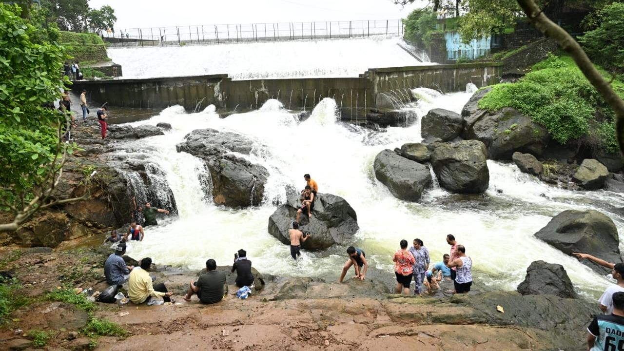 Vihar Lake had overflowed in the wee hours of Thursday and by 11 am, Modak Sagar followed the suit
