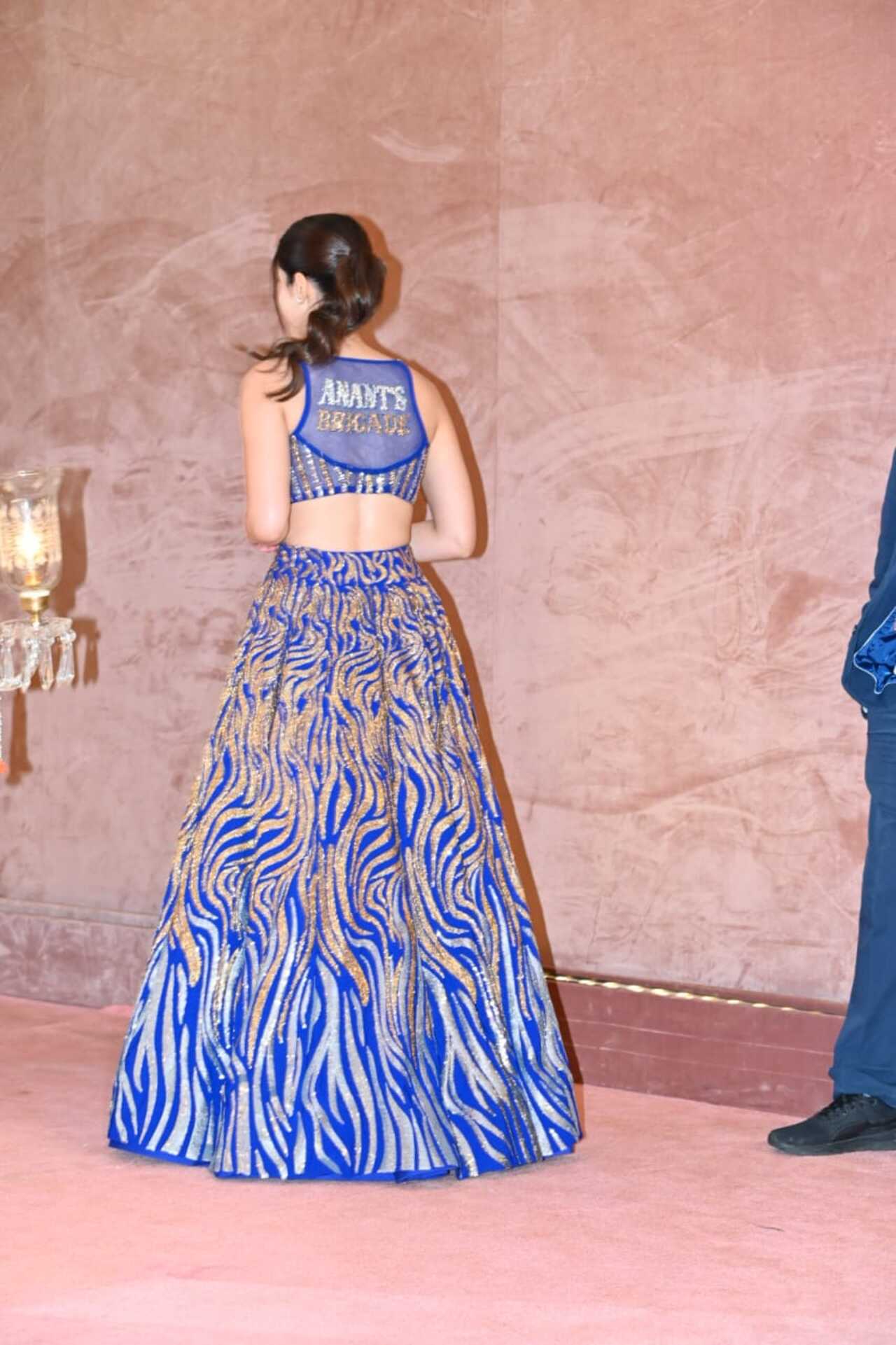 Shanaya Kapoor's lehenga reads 'Anant's brigade'
