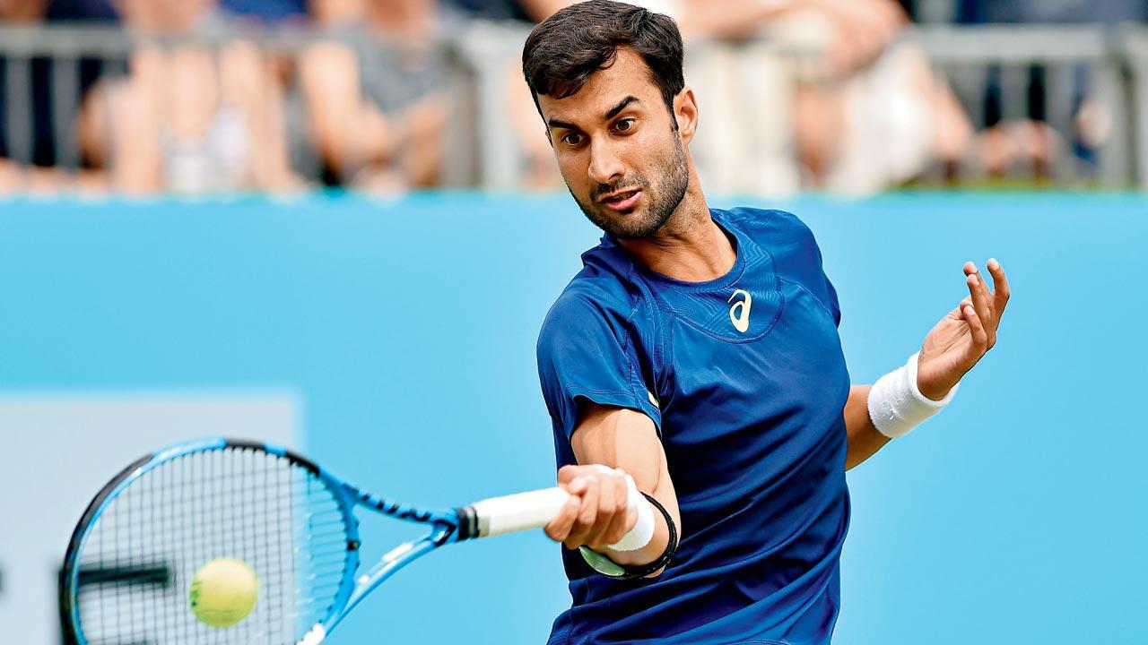Bhambri-Olivetti move to second round