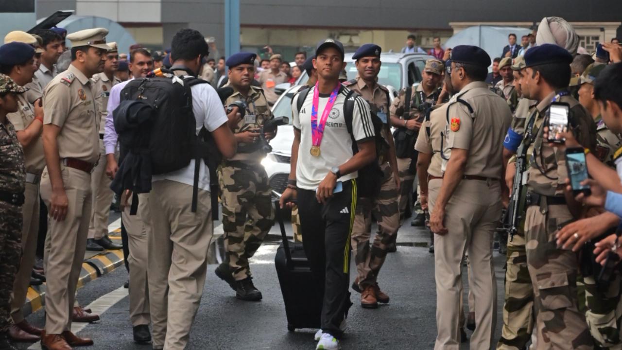 IN PHOTOS Team India lands in Delhi after World Cup win