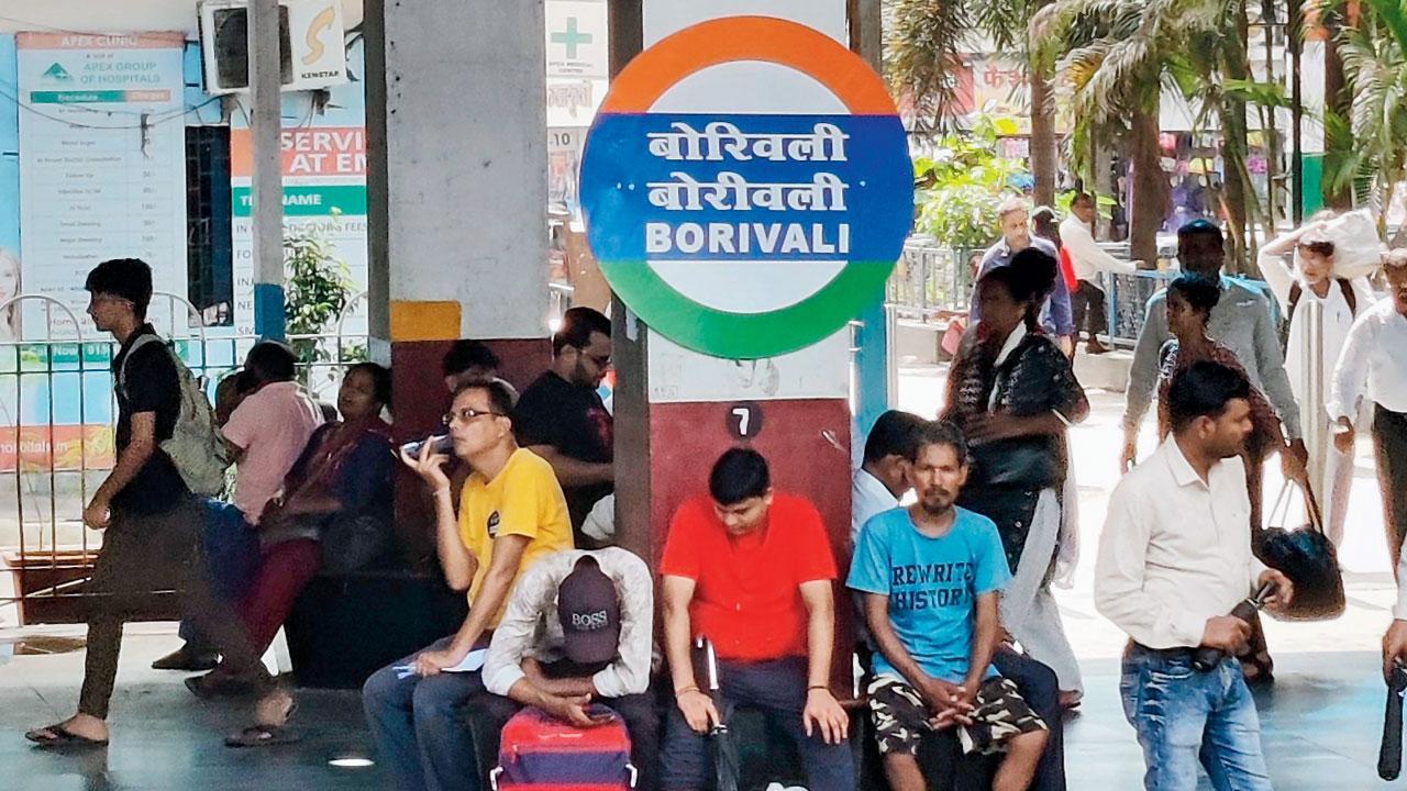 Mumbai: One of city’s first tricolour signboards at Borivli station