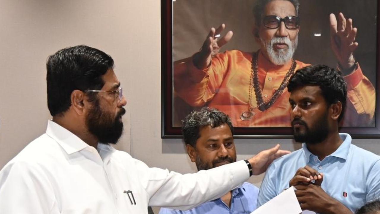 The Rs 50 lakh comprises of Rs 35 lakh from Mumbai Metropolitan Region Development Authority (MMRDA), which owns the project, and Rs 15 lakh from L&T, the main construction contractor, the official said, adding that Rakesh's brother Durgesh has been offered a job with the private firm