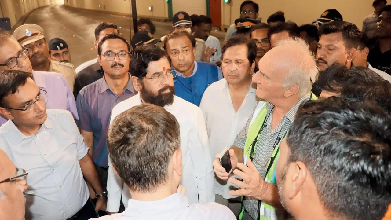 Mumbai: Entire Coastal Road will be open by June 10, says CM Eknath Shinde
During an inspection of the ongoing progress of the Coastal Road and the leaks that have emerged in the tunnel, Chief Minister Eknath Shinde assured that the entire Mumbai Coastal Road will be open by June 10. Guardian Minister of Mumbai Suburbs Mangalprabhat Lodha was also present during the visit....Read More