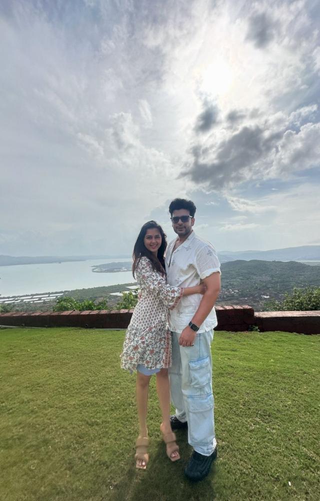 Karan recently posted another set of pictures just before the separation rumours caught fire