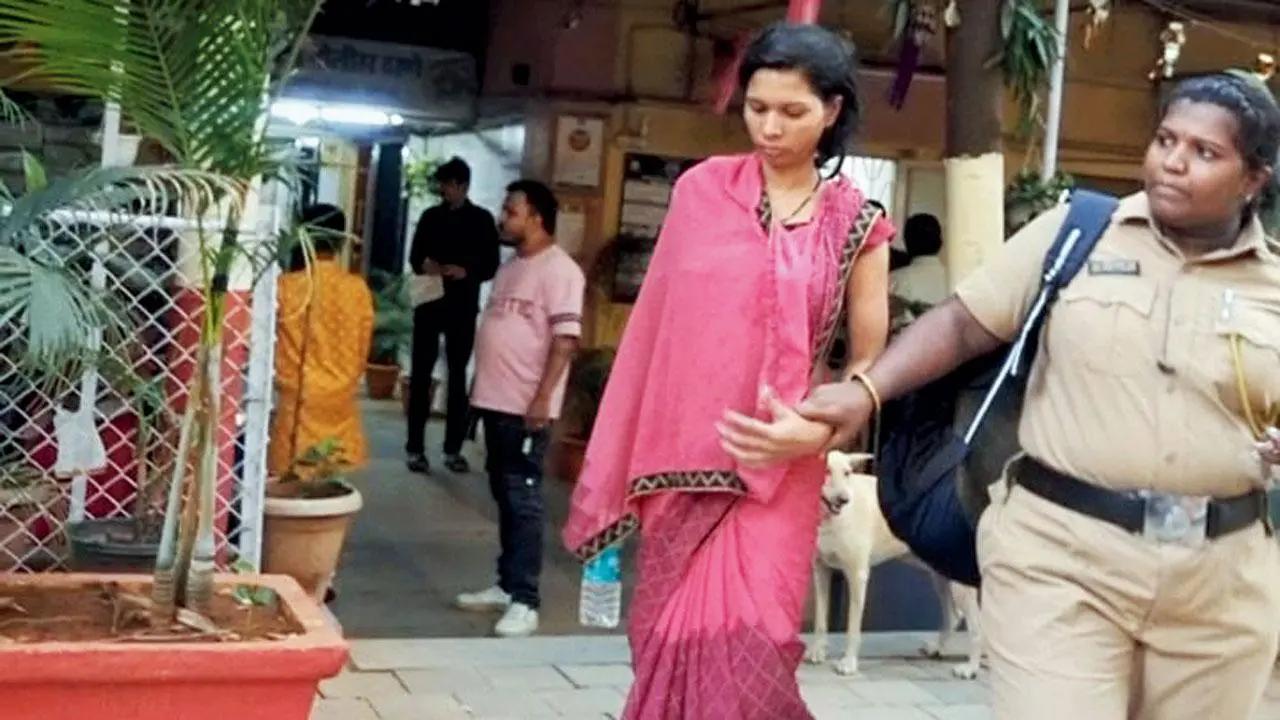 Mumbai: Toddler thrashed to death by mother’s boyfriend
The Meghwadi police have arrested a live-in couple from Jogeshwari for allegedly killing the woman’s 15-month-old child and falsely reporting the toddler’s kidnapping. The police have arrested Rajesh Rana, 28 along with the toddler’s mother Rinnki Das, 23. According to the police, the live-in couple, originally from Odisha, moved to Mumbai about four months ago with the child. Rana, who worked as a labourer, and Das were living at a construction site in the Jogeshwari area. Read more.