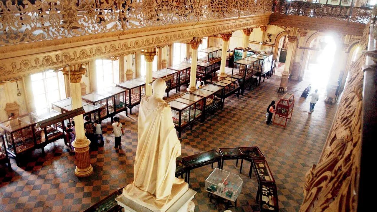 Philanthropist, historian and surgeon Dr Lad’s contribution to the city is immense and one of its most iconic symbols is the city’s oldest public museum located in Victoria Gardens, now Rani Baug. Formerly called Victoria and Albert Museum, it was renamed in Dr Lad’s honour in 1975. Established in 1872, the museum showcases an enviable collection of decorative and industrial arts, photographs, and cultural artefacts