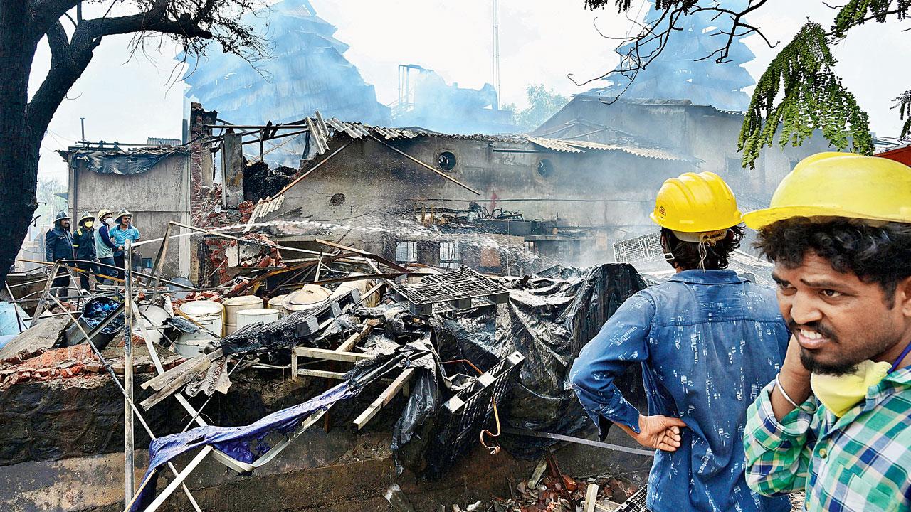 Fire fighters at the site of blaze in Dombivli. PIC/Shadab Khan