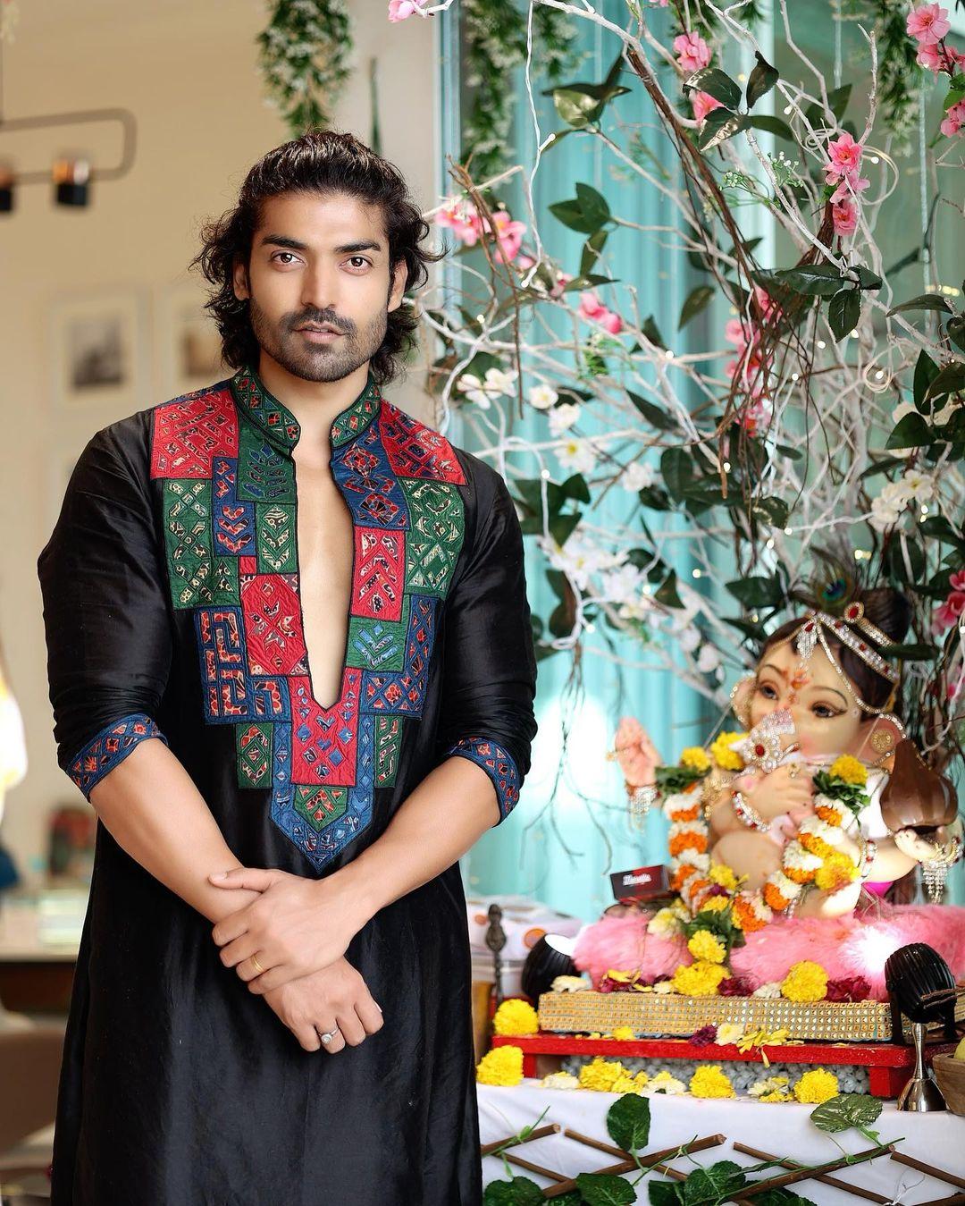 Pooja in the house and contemplating what kurta you should wear to impress your crush? We have got you a look from Gurmeet's Instagram