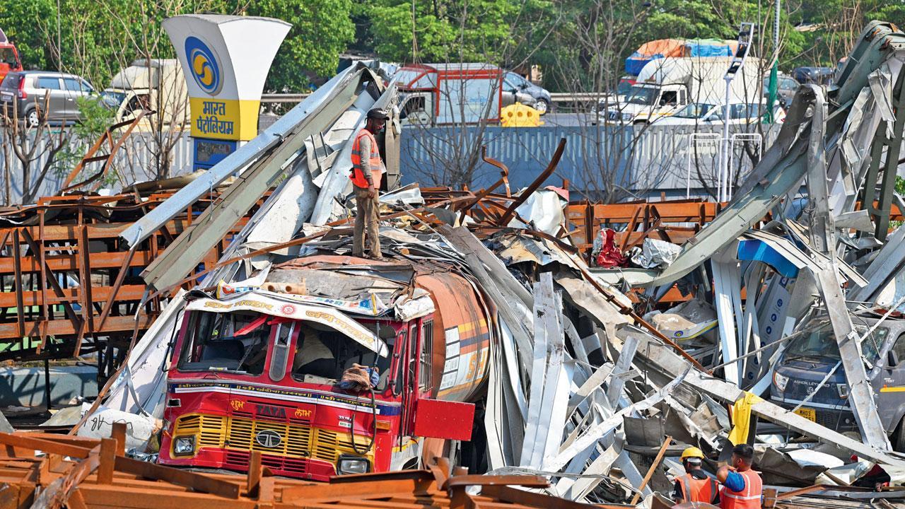 Two held in Ghatkopar hoarding collapse case
